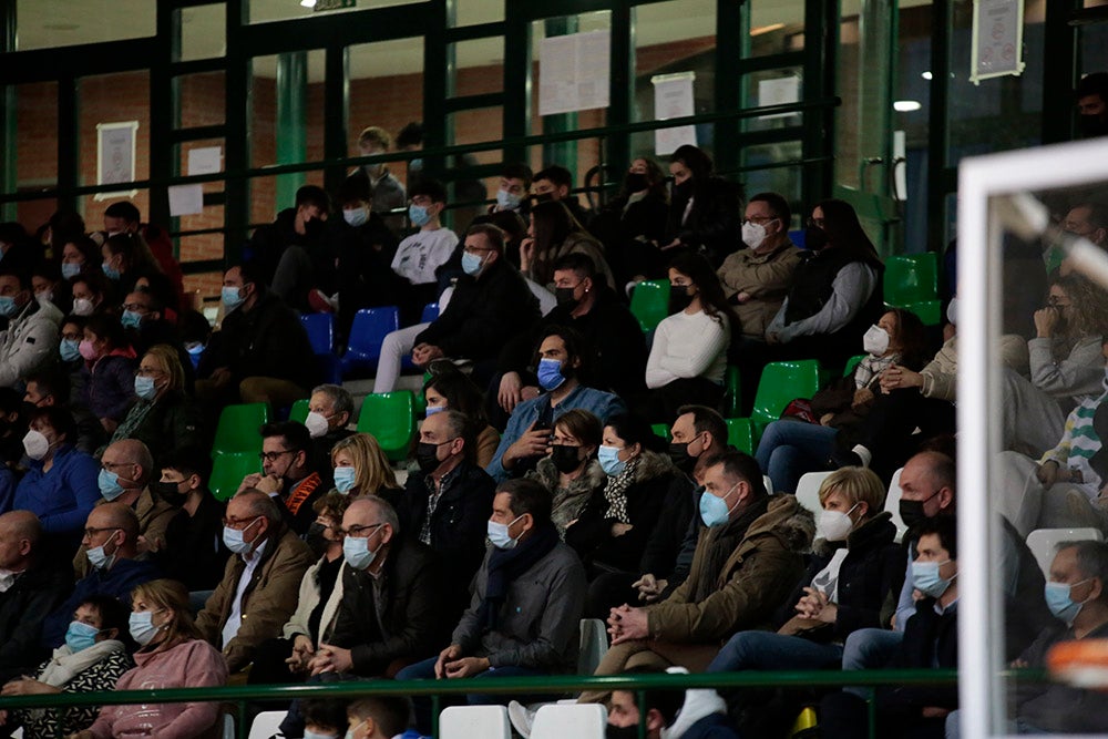 Un perdido Aquimisa Carbajosa deja su salvación pendiente de un milagro (75-90)