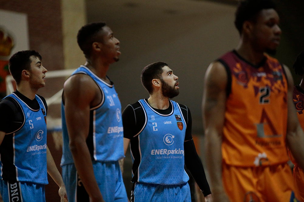 Un perdido Aquimisa Carbajosa deja su salvación pendiente de un milagro (75-90)