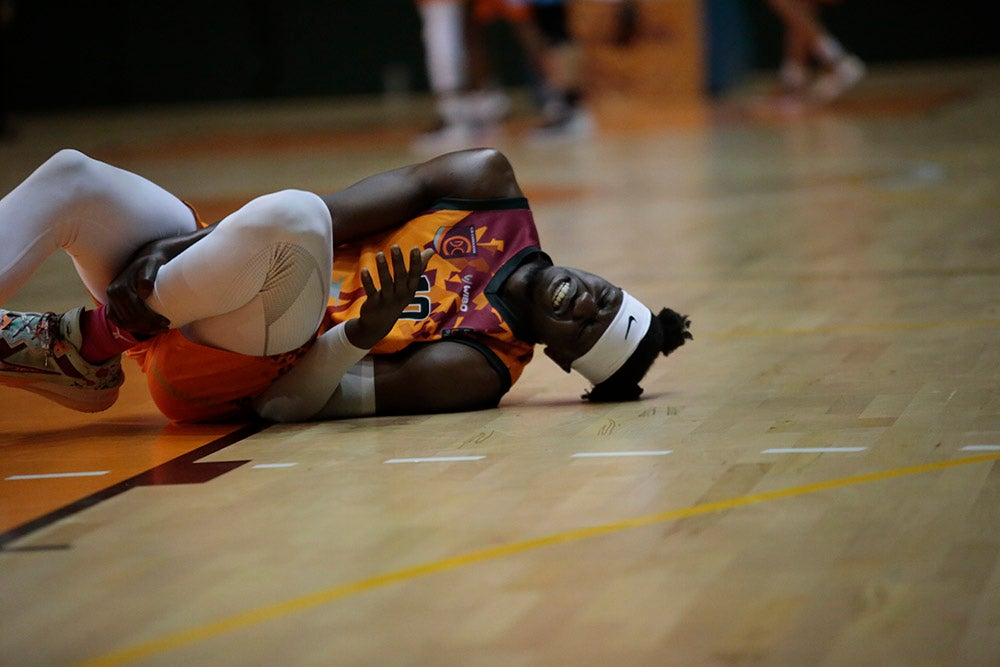 Un perdido Aquimisa Carbajosa deja su salvación pendiente de un milagro (75-90)