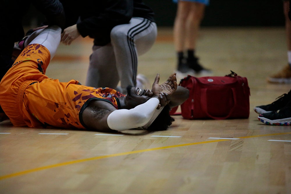 Un perdido Aquimisa Carbajosa deja su salvación pendiente de un milagro (75-90)