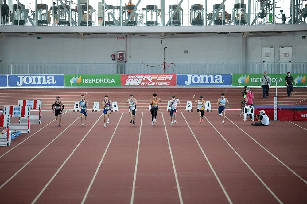 Jornada de tarde del primer día del Campeonato de España Sub 23 en Pista Cubierta con Denis Matsmouna en los 60 m y Sara Izquierdo en el 1500 