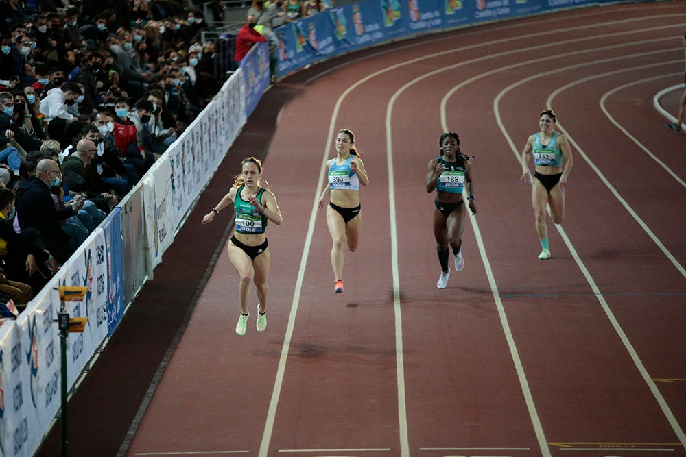 Jornada de tarde del primer día del Campeonato de España Sub 23 en Pista Cubierta con Denis Matsmouna en los 60 m y Sara Izquierdo en el 1500 