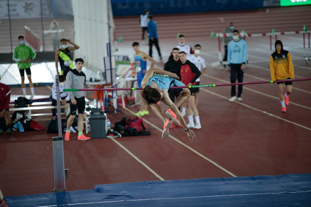 Jornada de tarde del primer día del Campeonato de España Sub 23 en Pista Cubierta con Denis Matsmouna en los 60 m y Sara Izquierdo en el 1500 