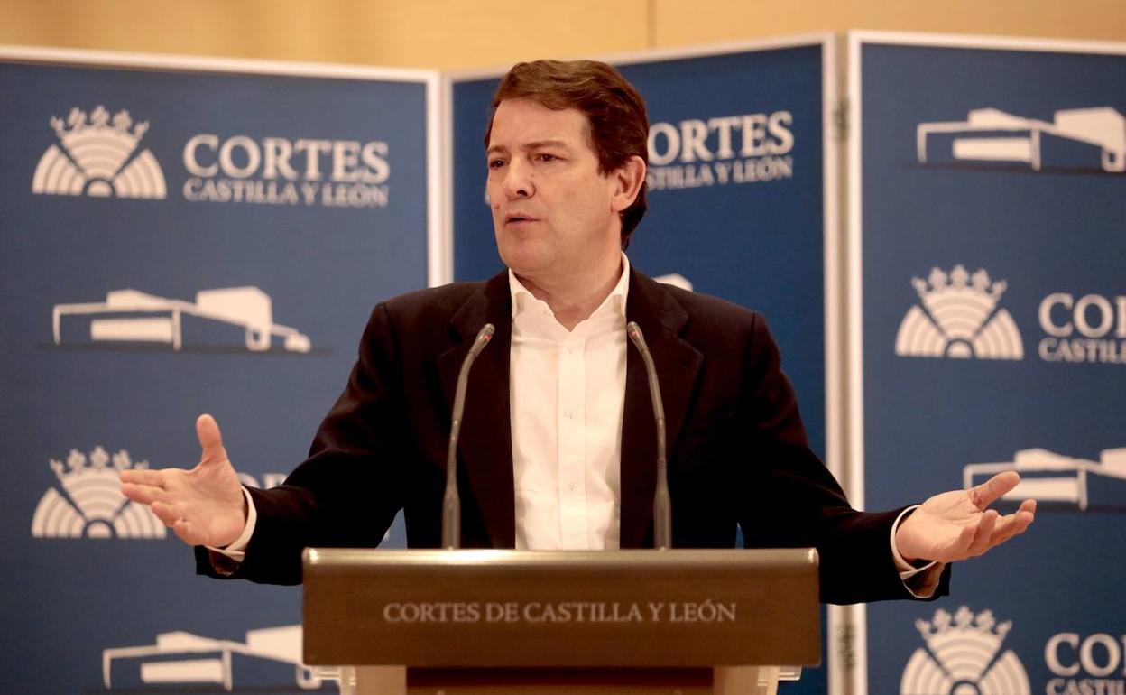 Alfonso Fernández Mañueco, este lunes 21 de febrero, tras la reunión con Luis Tudanca.