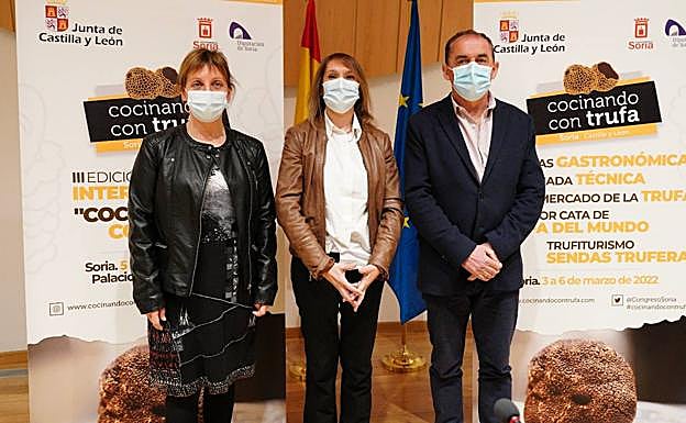 Yolanda Santos, Rocío Lucas y Benito Serrano presentaron en Soria la tercera edición de Concurso Internacional Cocinando con Trufa. 