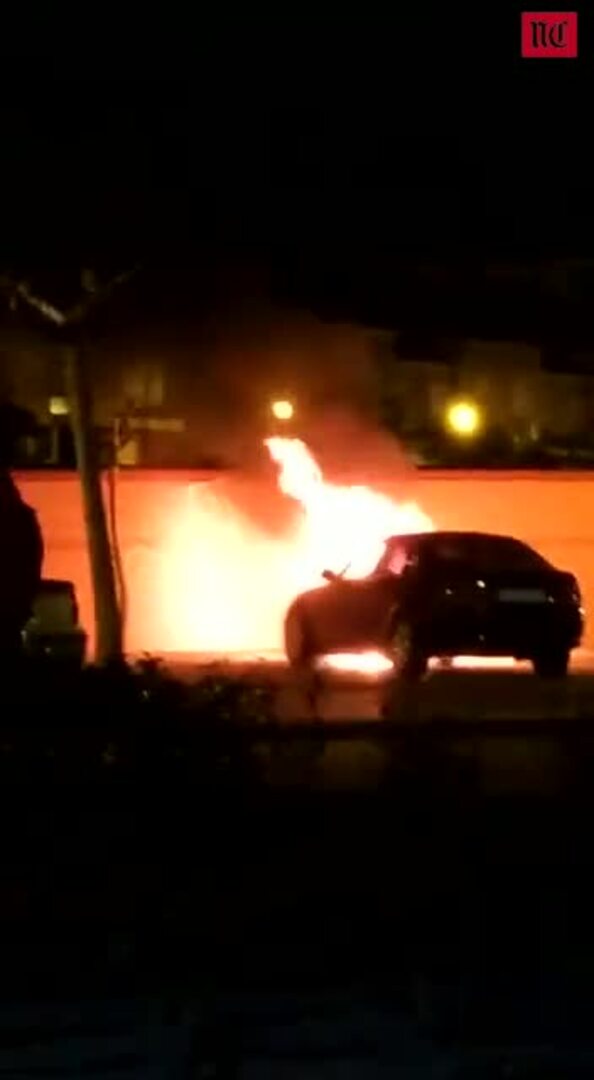 Un coche se incendia en La Cistérniga