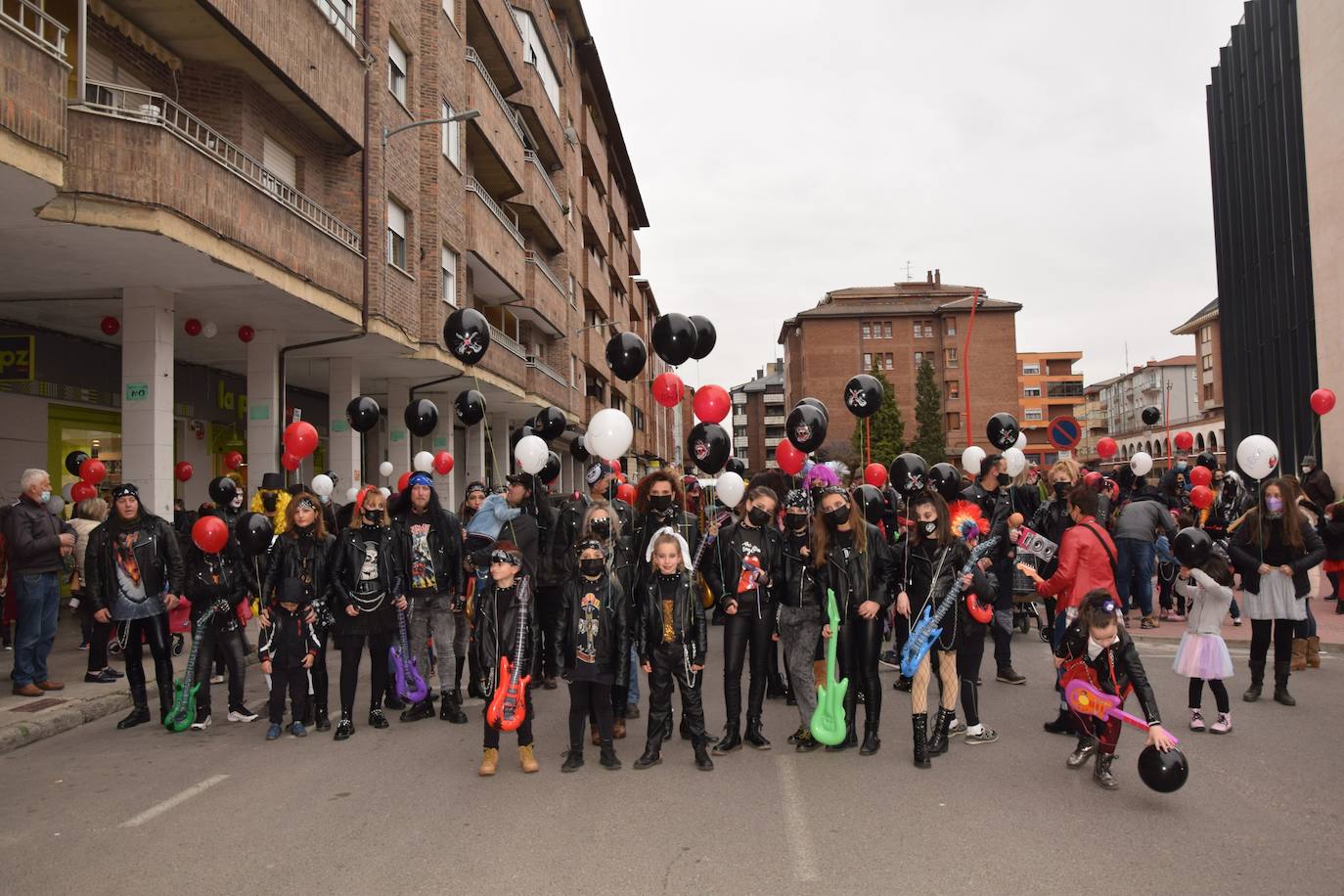 Fotos: El carnaval musical de AMGu suena en Guardo