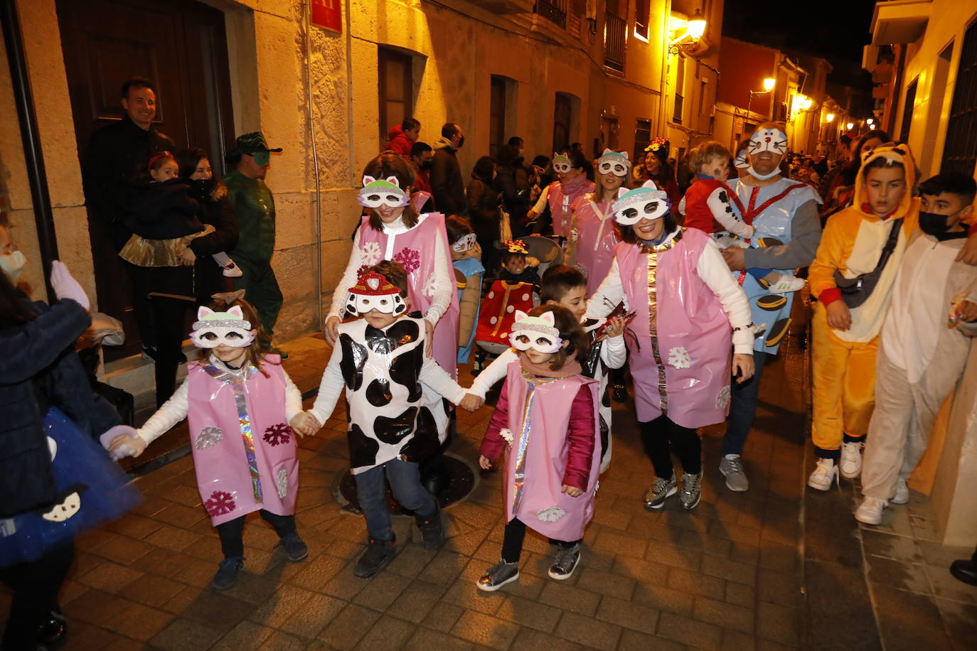 Desfile de disfraces en Peñafiel.