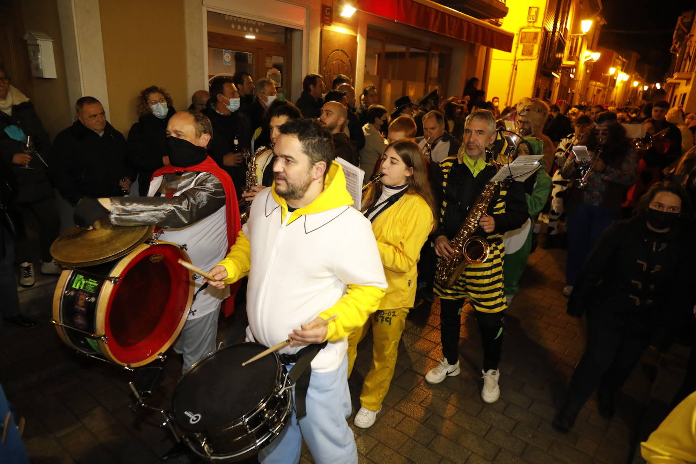 Desfile de disfraces en Peñafiel.