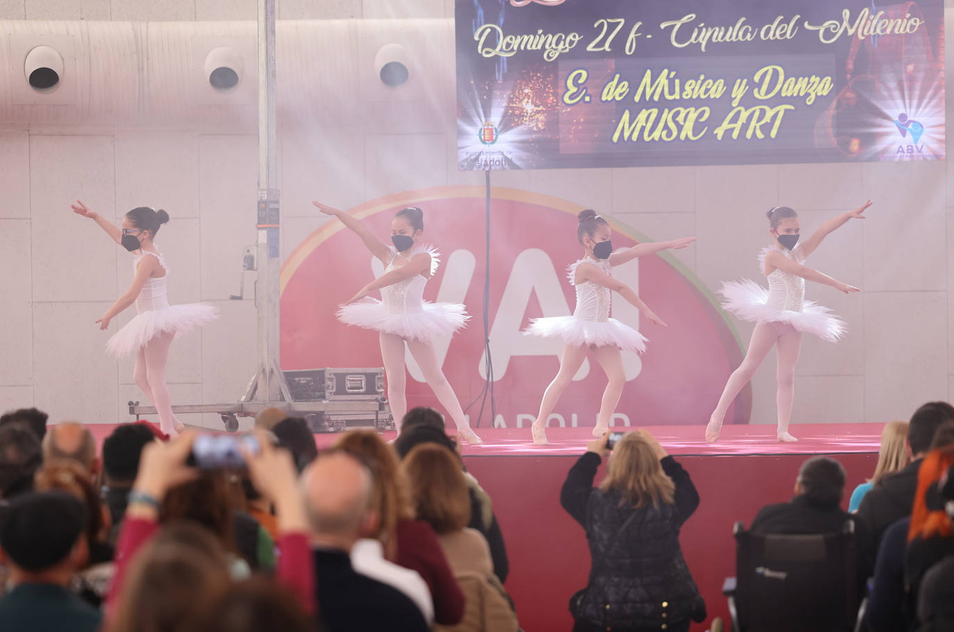 Fotos: Espectáculo de baile infantil en la Cúpula del Milenio de Valladolid