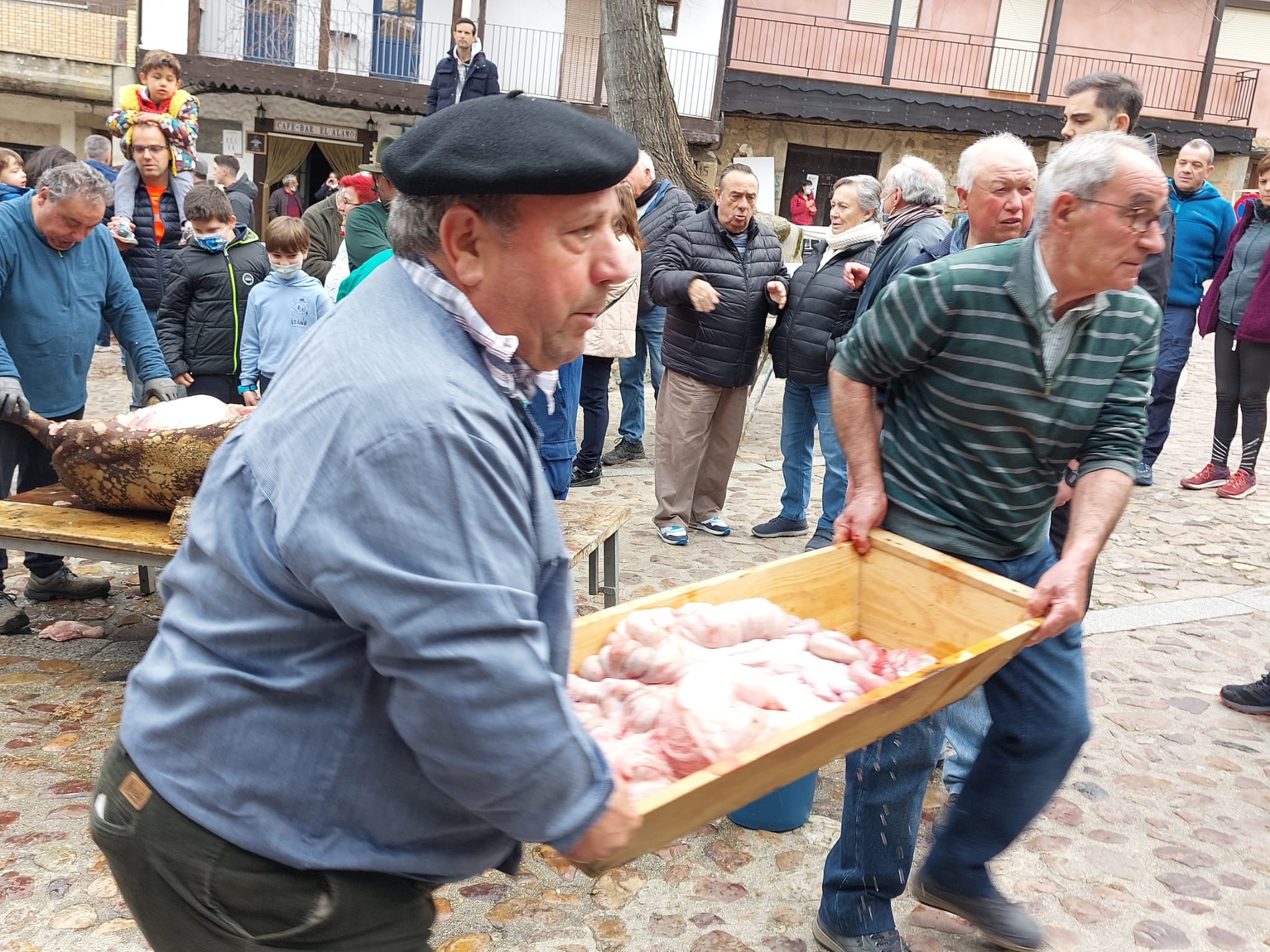 Cepeda recupera la Matanza con gran afluencia de público