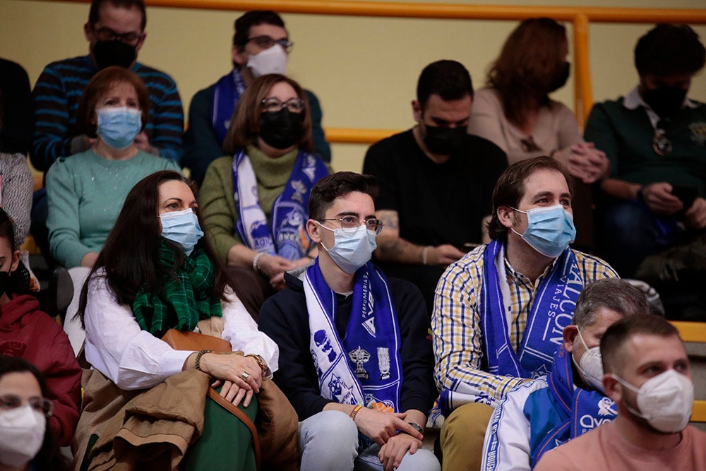 El ambiente carnavalero se hace notar en Würzburg para seguir manteniendo, y reforzando, el disfraz de líder del conjunto azulón