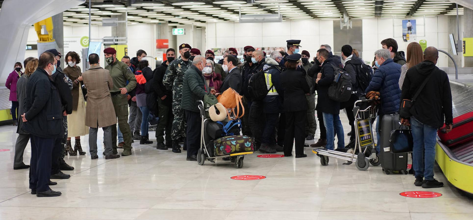 Llegada de los repatriados de Ucrania al aeropuerto de Madrid-Barajas.