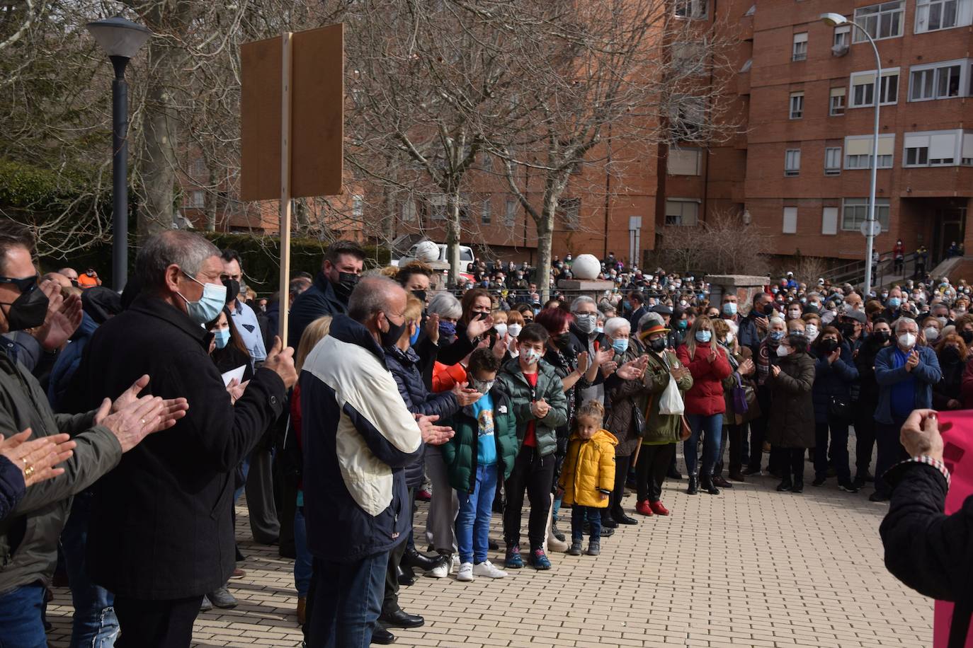 Fotos: Concentración en Guardo por una mejor sanidad pública