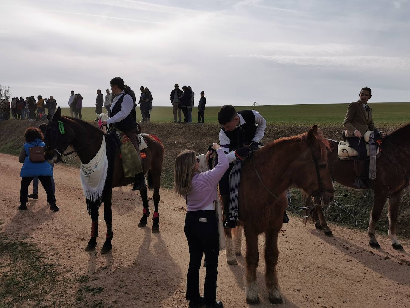 Fotos: Los quintos de Torrelobatón corren las cintas tras dos años en blanco por la covid