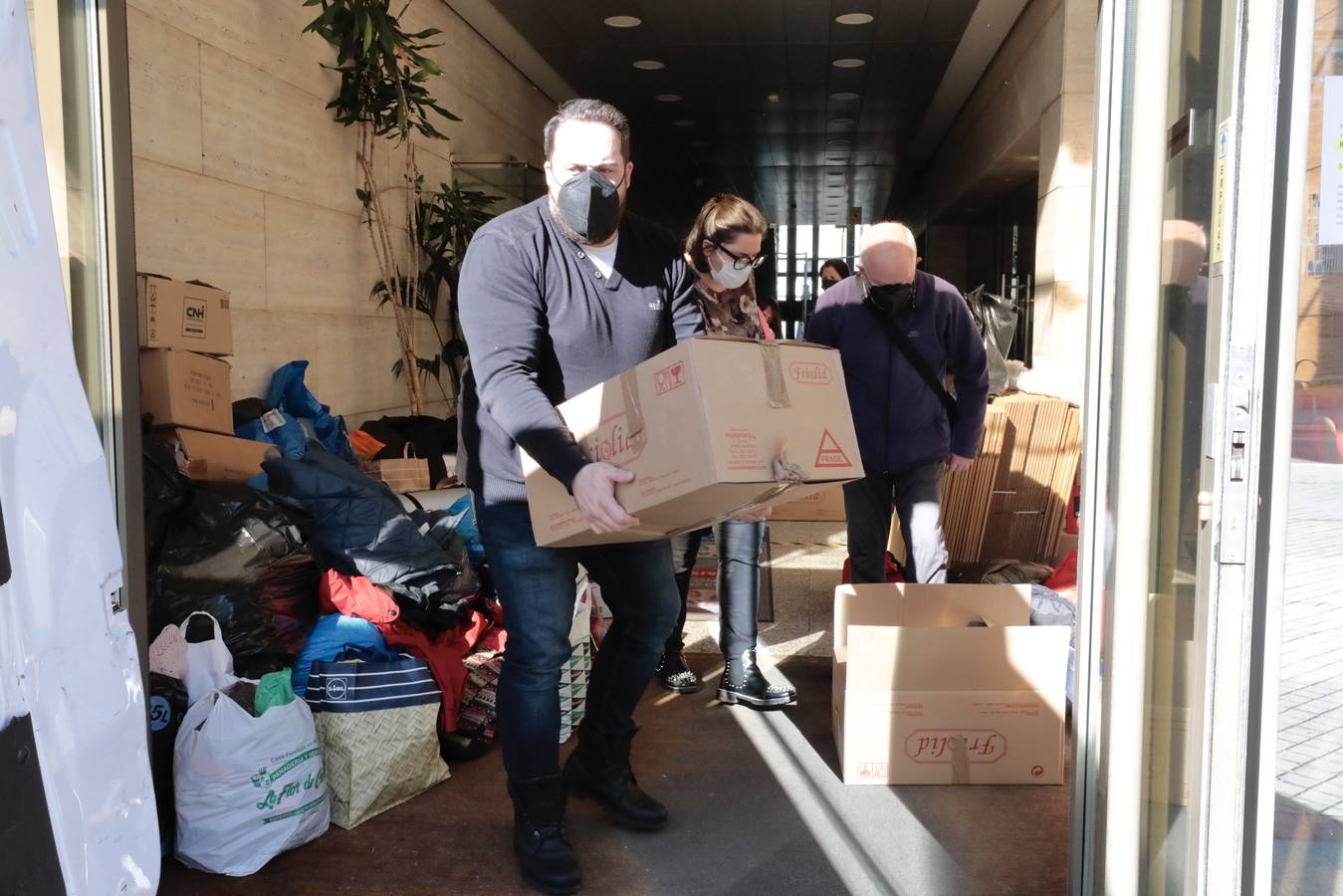 Fotos: Material recibido en la Cámara de Comercio de Valladolid para los refugiados de la guerra en Ucrania