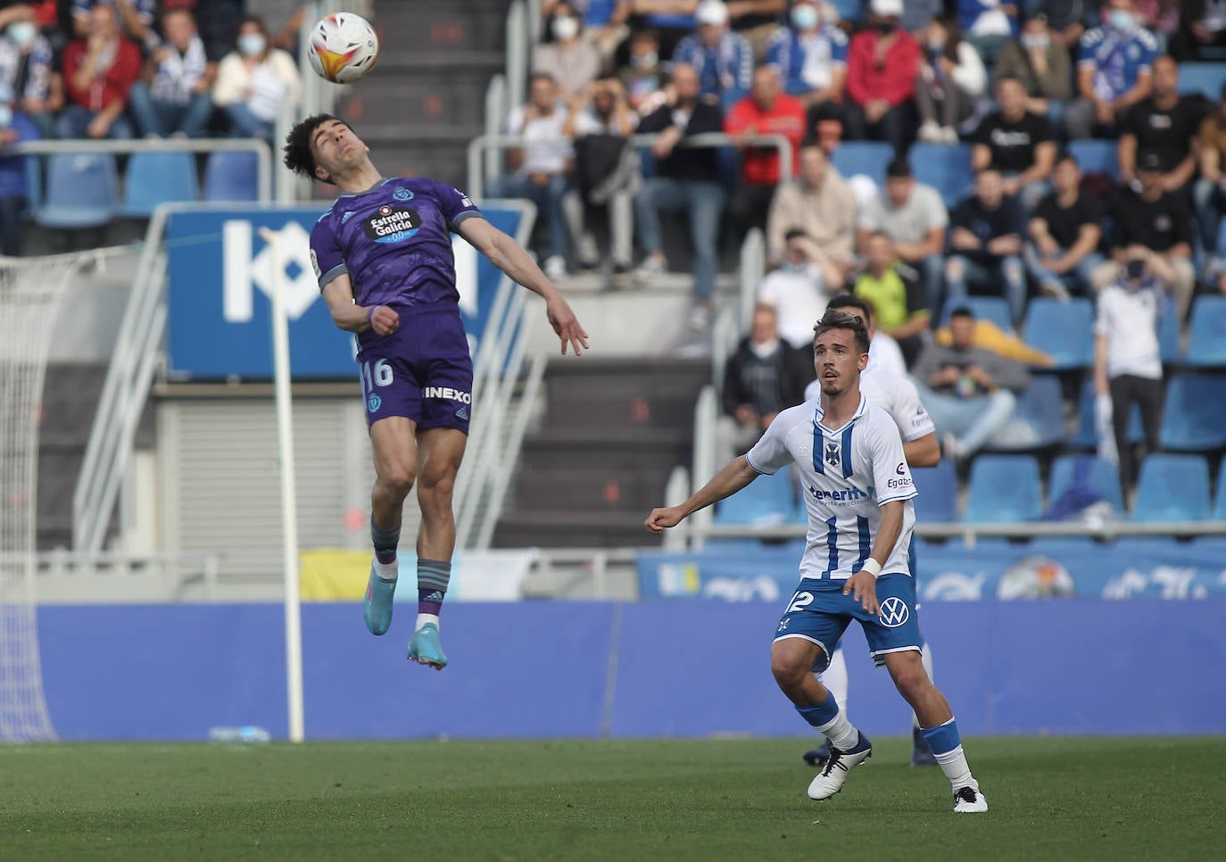 Una de las imágenes que ha dejado el Tenerife 1-4 Real Valladolid. 