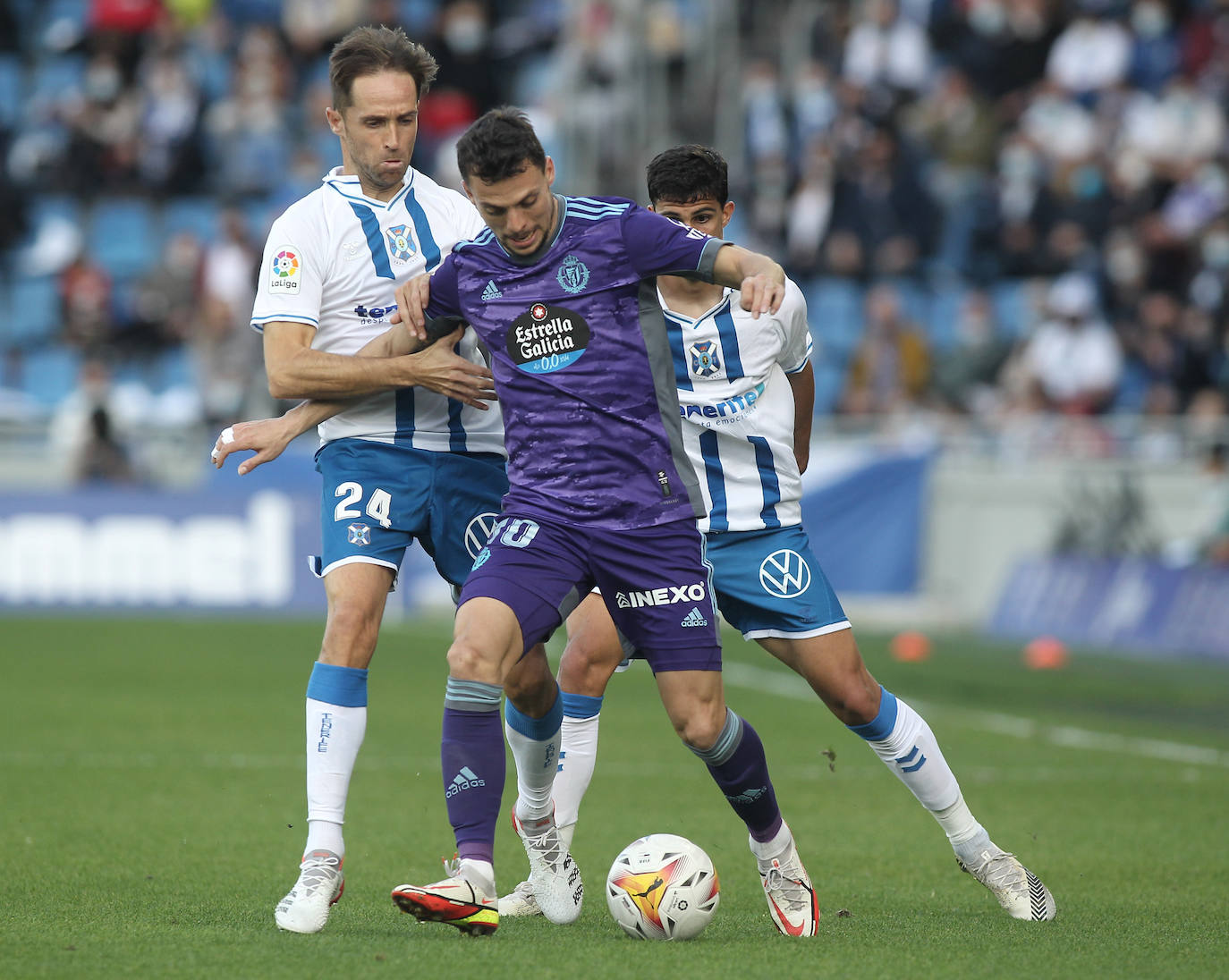 Una de las imágenes que ha dejado el Tenerife 1-4 Real Valladolid. 