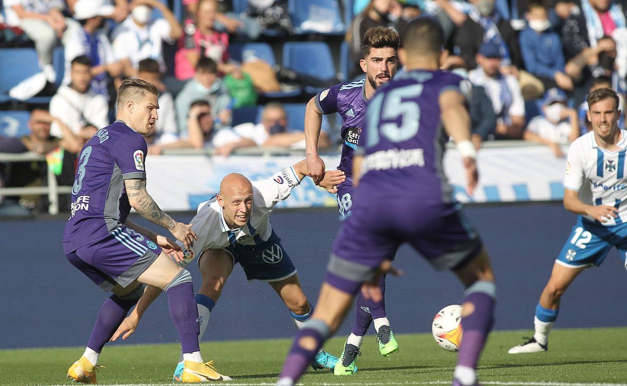 El Real Valladolid enseña su mejor cara en el momento más oportuno