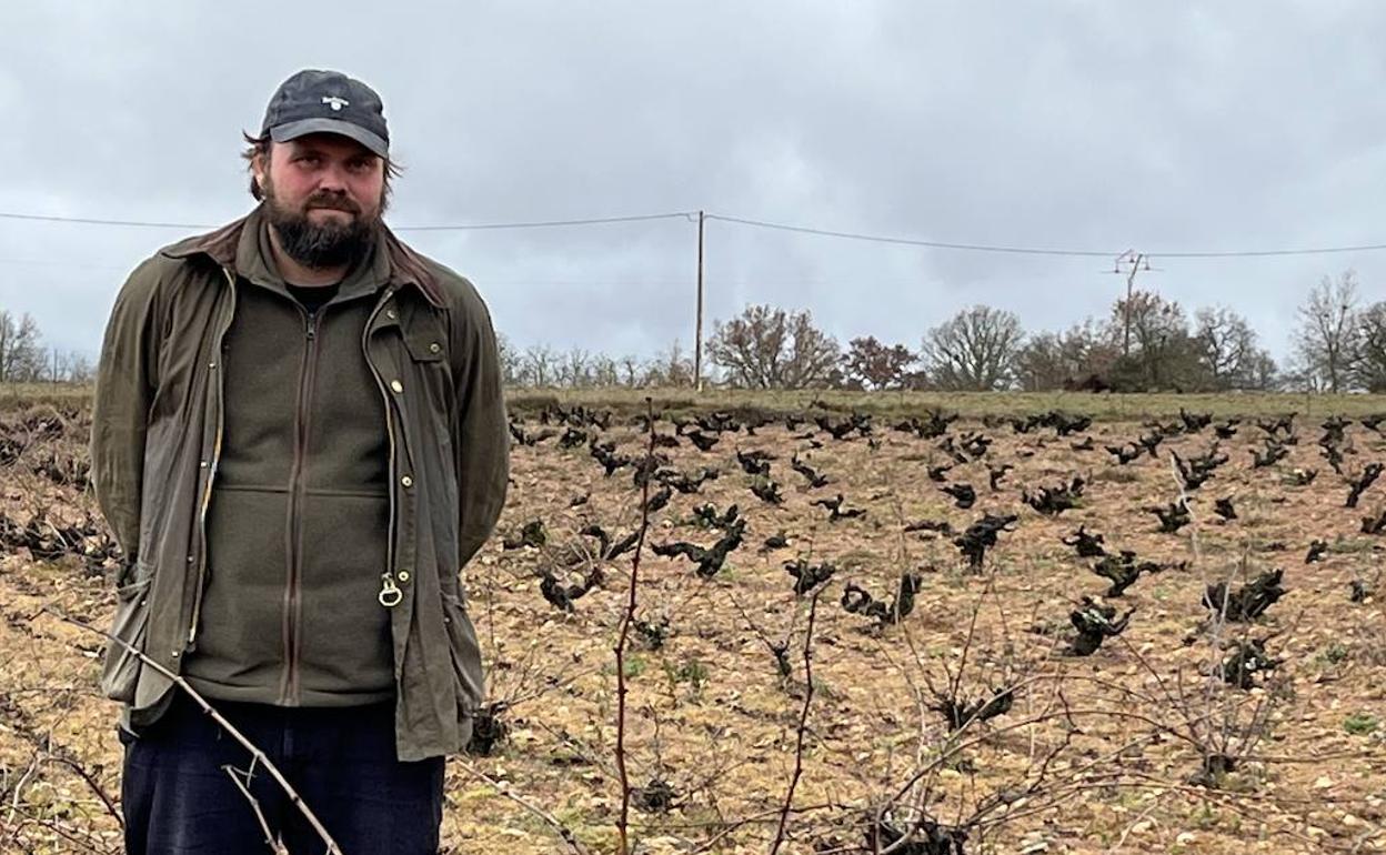 Thyge Jensen. en un viñedo de Fermoselle. 