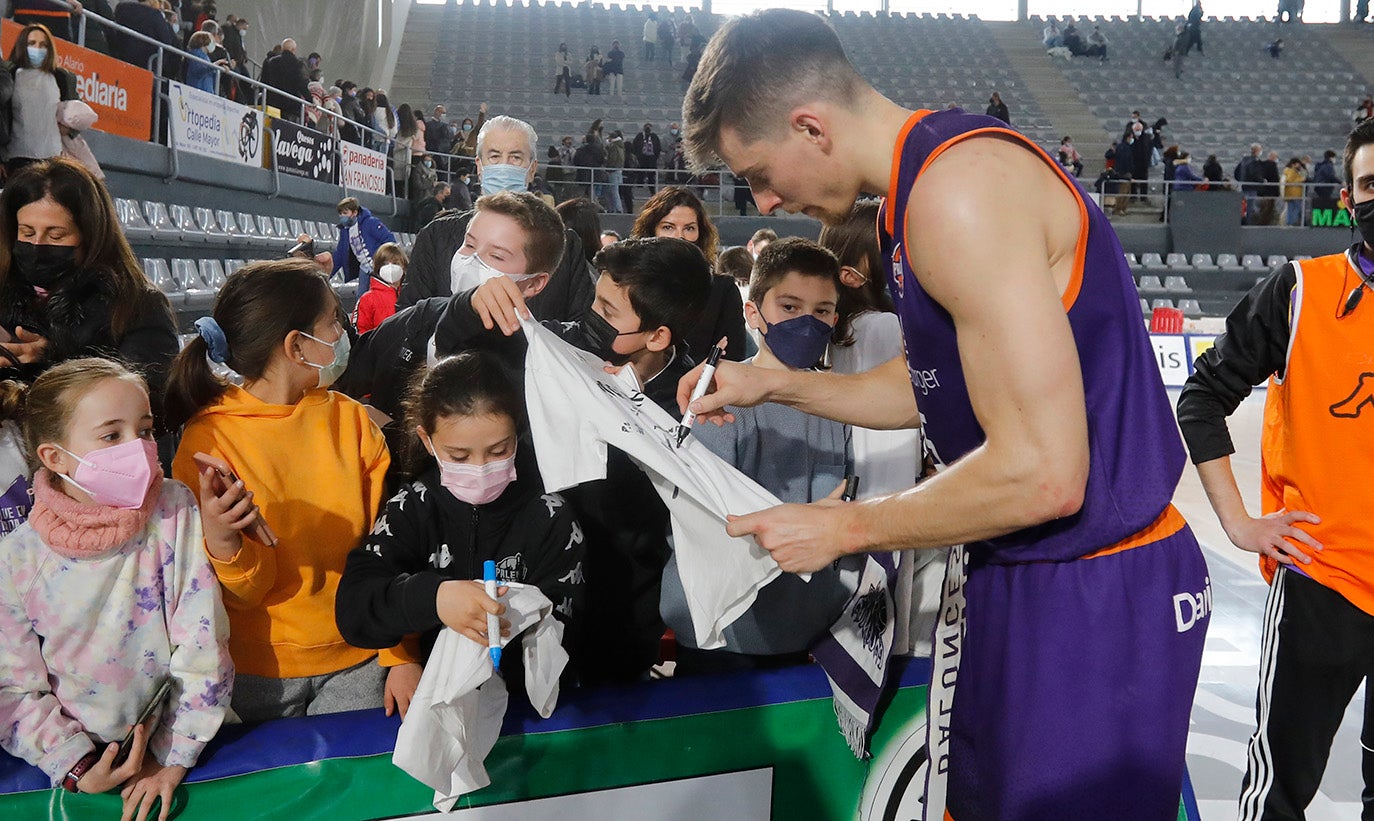 EasyCharger Palencia 68 - 64 CBC Valladolid