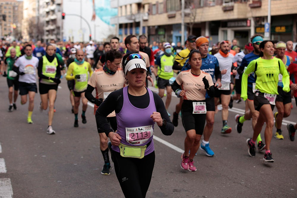 El Paseo de la Estación se convirtió en lugar de reencuentro de los participantes en la Media Maratón Ciudad de Salamanca