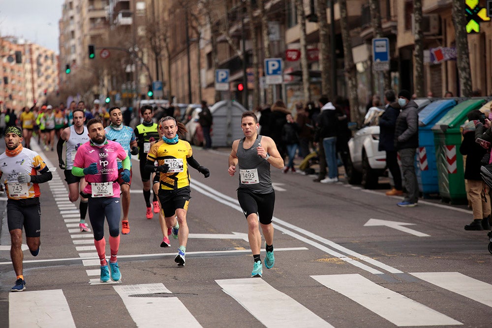 El Paseo de la Estación se convirtió en lugar de reencuentro de los participantes en la Media Maratón Ciudad de Salamanca
