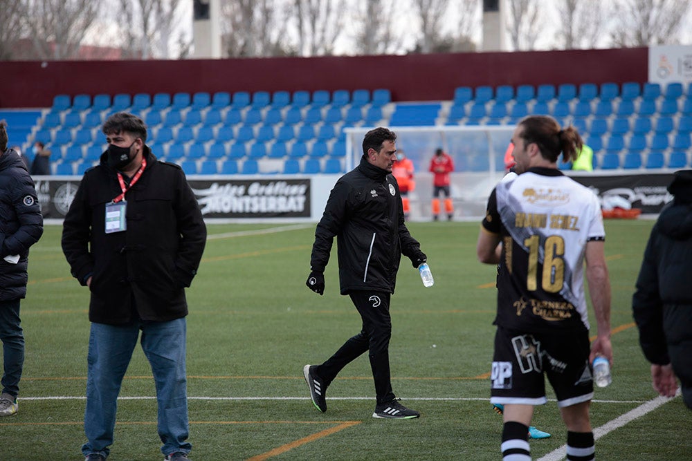 La falta de puntería condena a Unionistas a su tercera derrota seguida ante el Bilbao Athletic (0-1) 