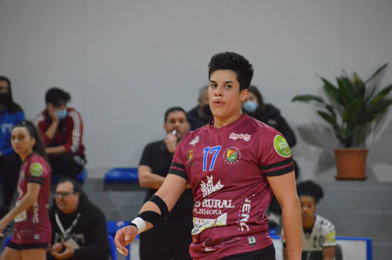 Fotos: Partido de balonmano entre Caja Rural Aula y Elche