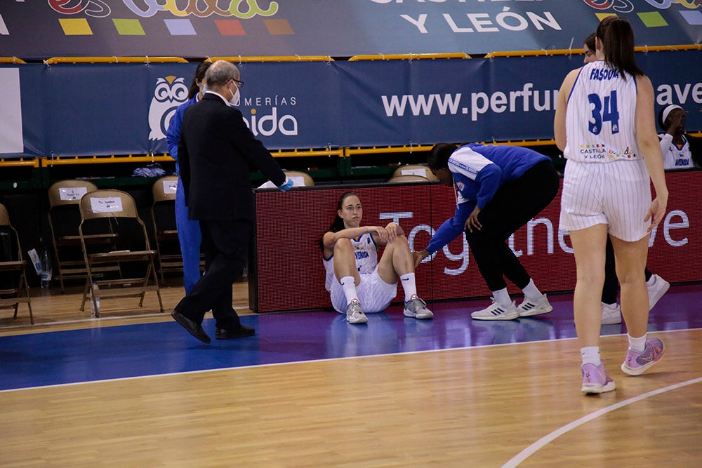 Un Avenida con corazón, compromiso y calidad se acerca a la Final-Four tras una exhibición ante Girona (77-63)