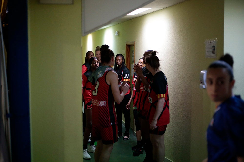 Un Avenida con corazón, compromiso y calidad se acerca a la Final-Four tras una exhibición ante Girona (77-63)