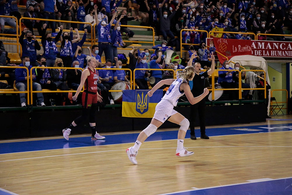 Un Avenida con corazón, compromiso y calidad se acerca a la Final-Four tras una exhibición ante Girona (77-63)