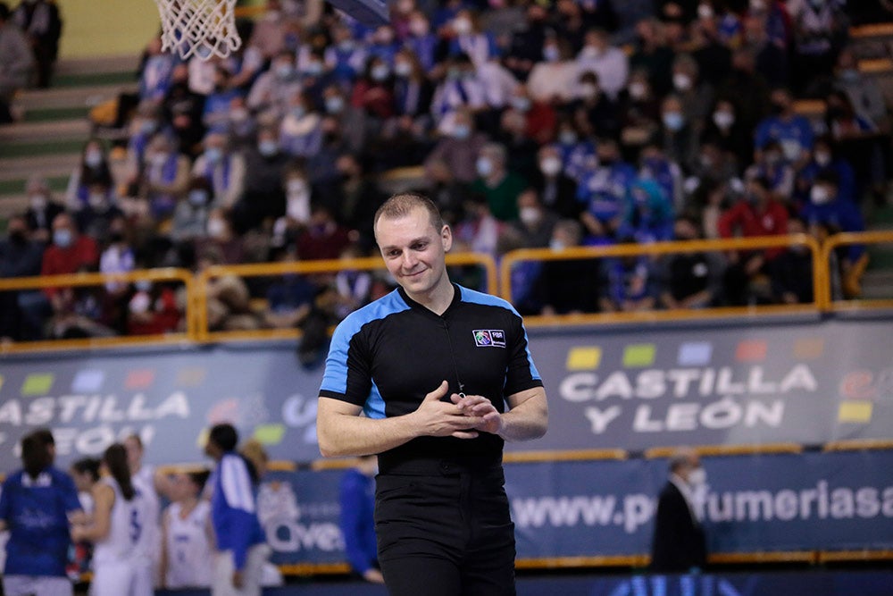 Un Avenida con corazón, compromiso y calidad se acerca a la Final-Four tras una exhibición ante Girona (77-63)