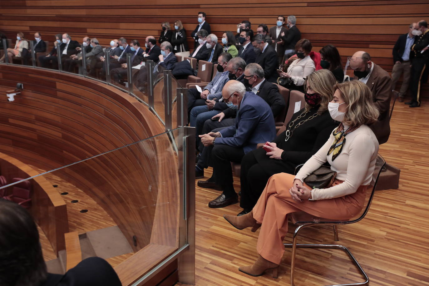 Diferentes momentos del acto de constitución de las Cortes. 