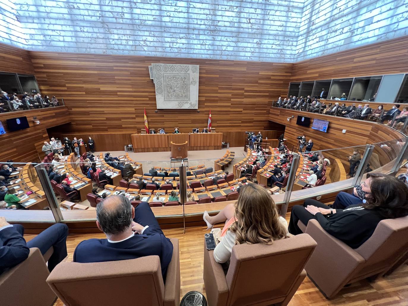 Diferentes momentos del acto de constitución de las Cortes. 