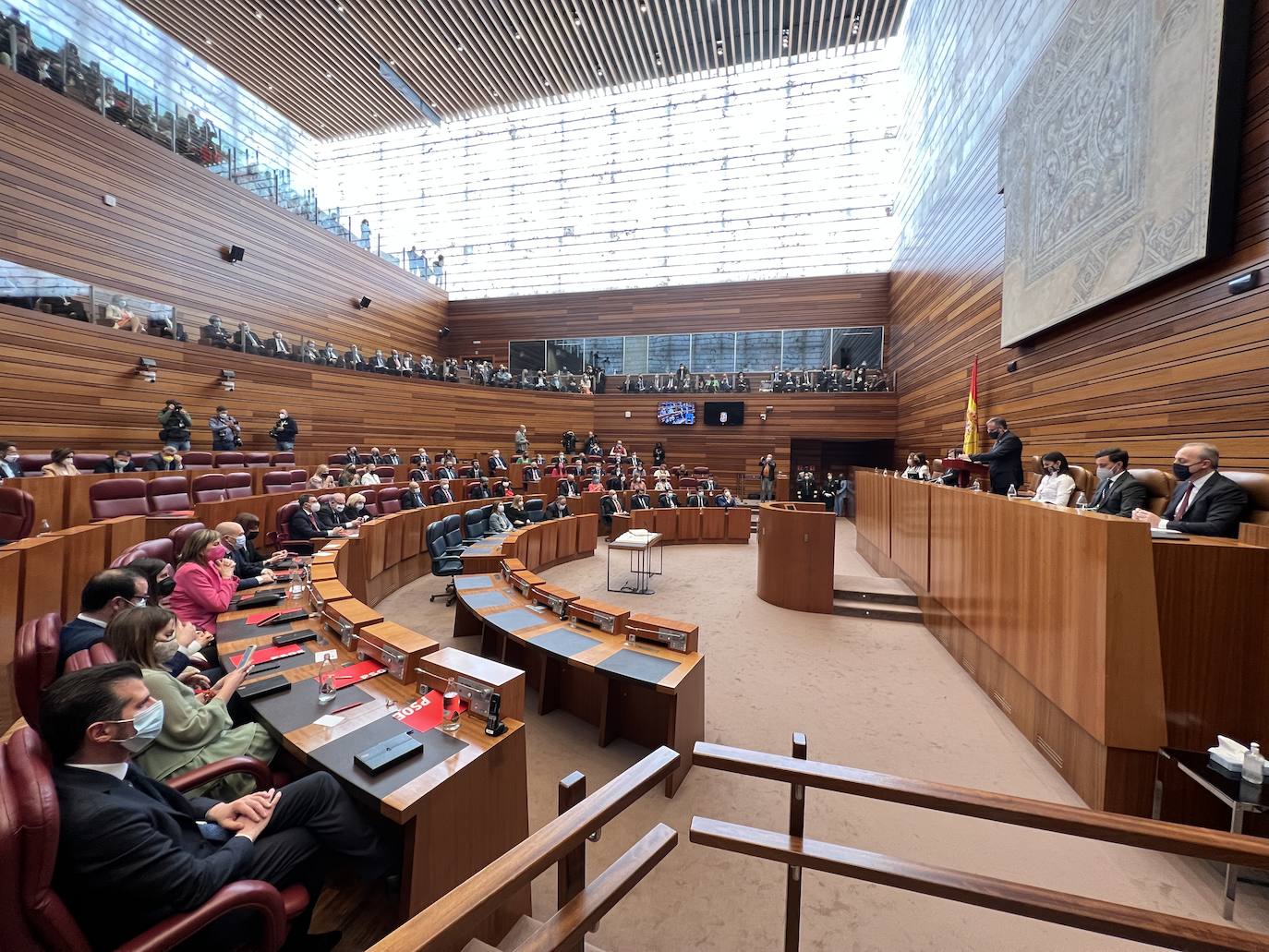 Diferentes momentos del acto de constitución de las Cortes. 