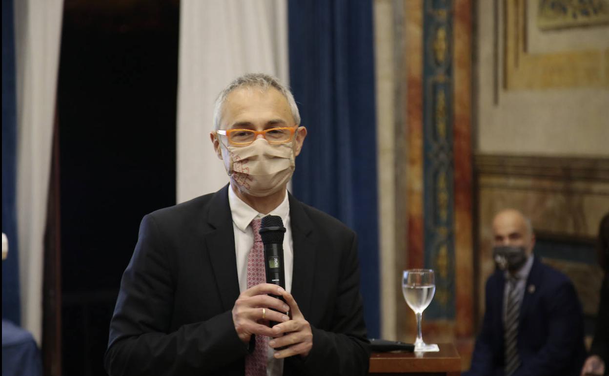 Ricardo Rivero, rector de la Universidad de Salamanca. 