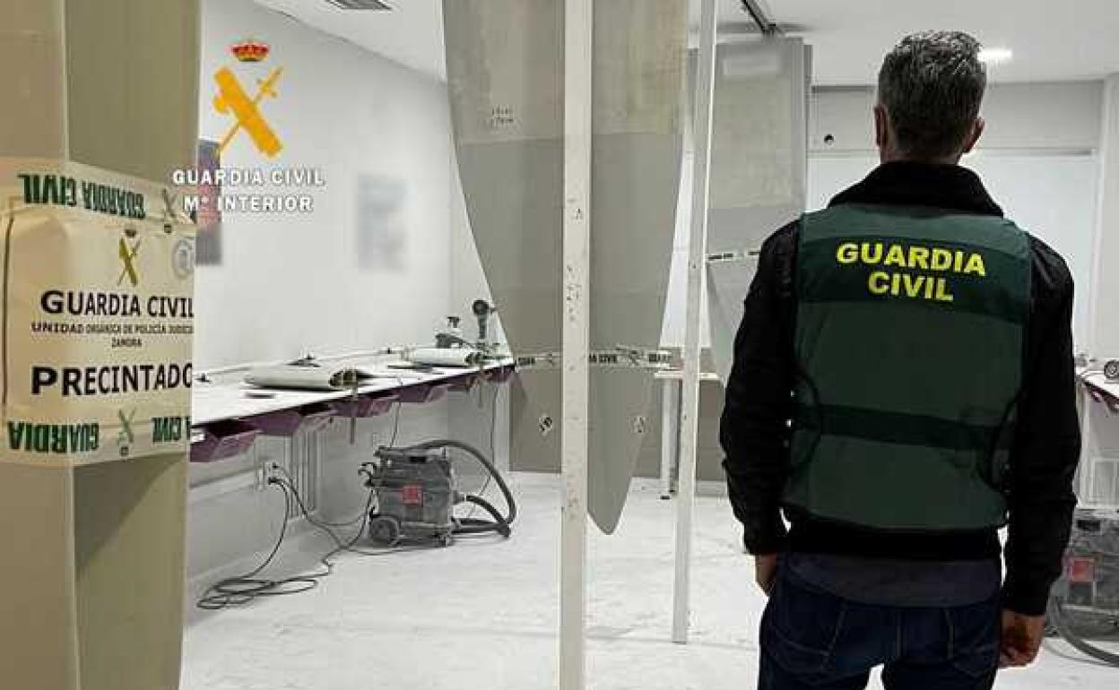 Detienen a dos hombres por robar seis puntas de palas de aerogeneradores, con un perjuicio de 1,8 millones de euros. 