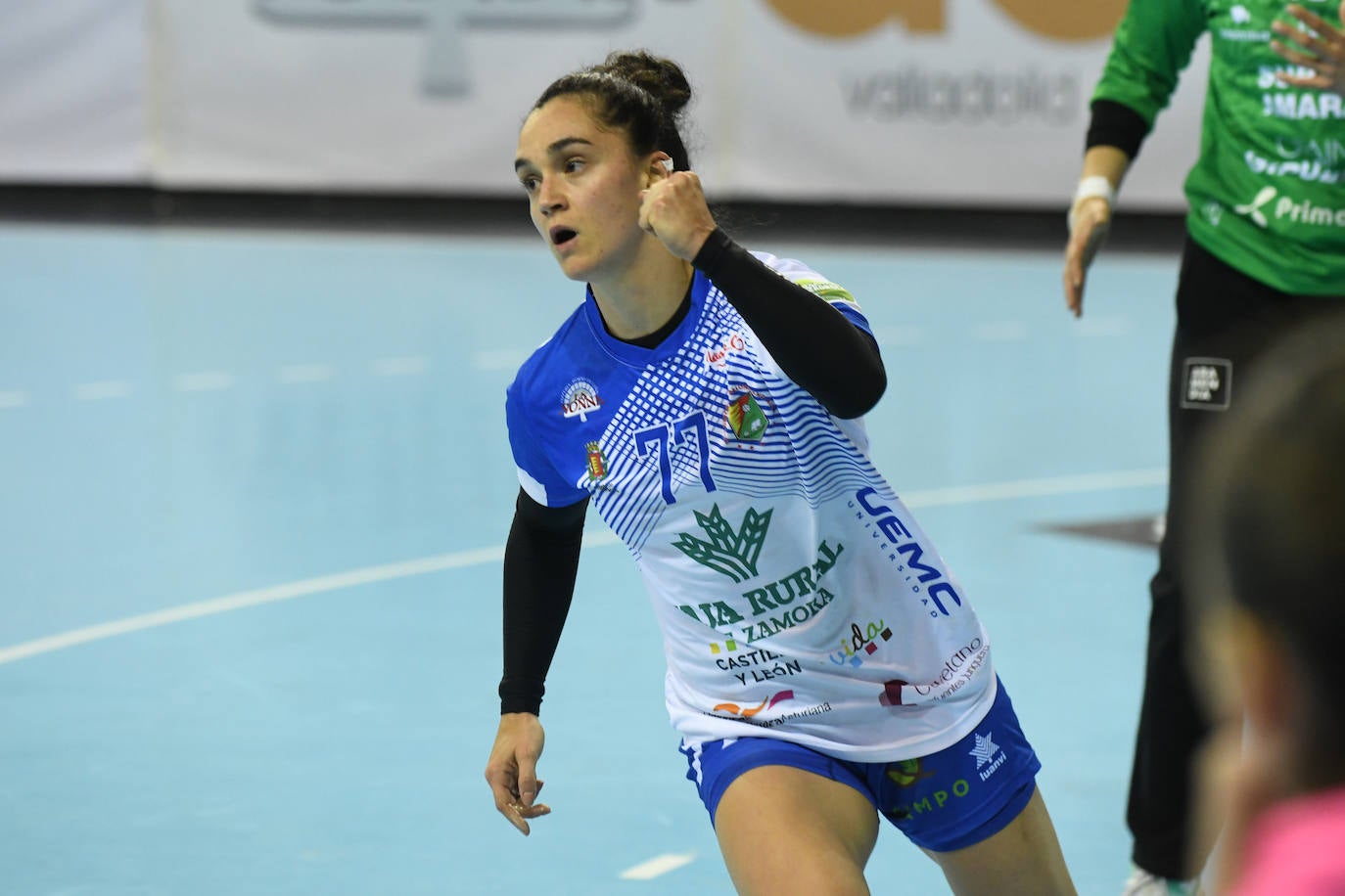 Partido entre el Balonmano Aula Cultural y el Balonmano Bera Bera. 