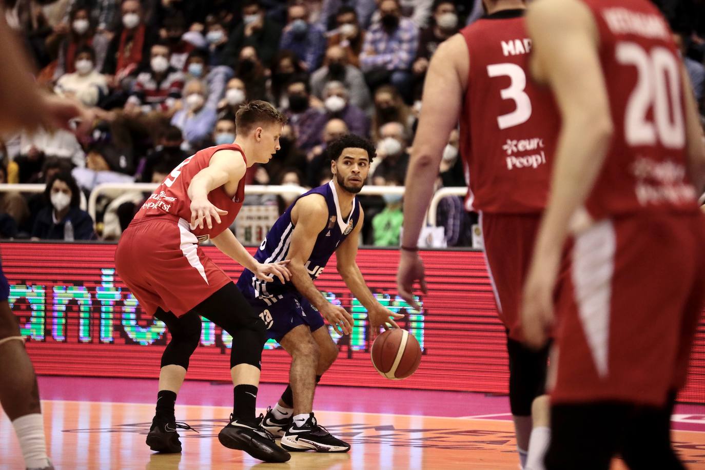 El UEMC Real Valladolid cae en casa ante el Basquet Girona. 