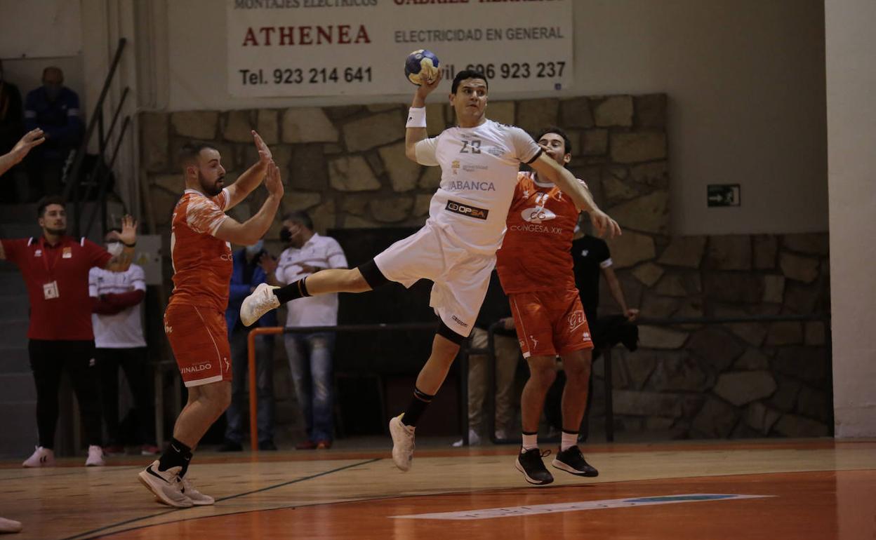 El BM Salamanca no puede rascar nada en León ante el Ademar B (38-29)
