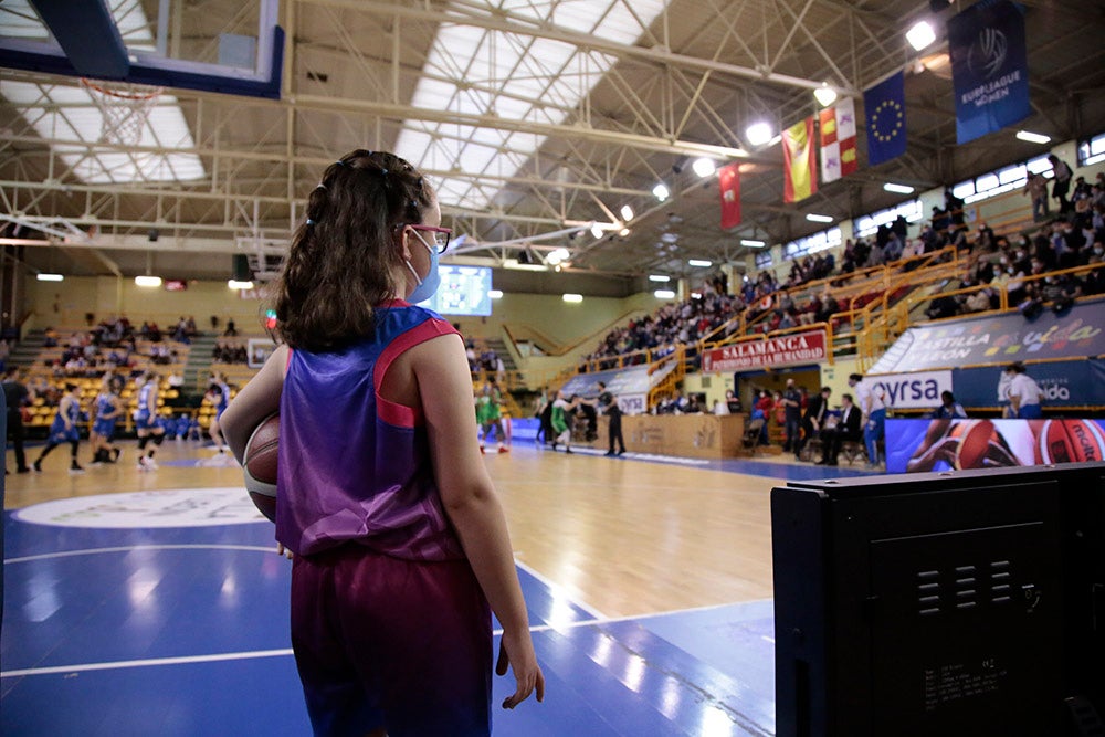 El CB Avenida alarga su esfuerzo frente a Araski antes de la batalla de Fontajau (75-56)