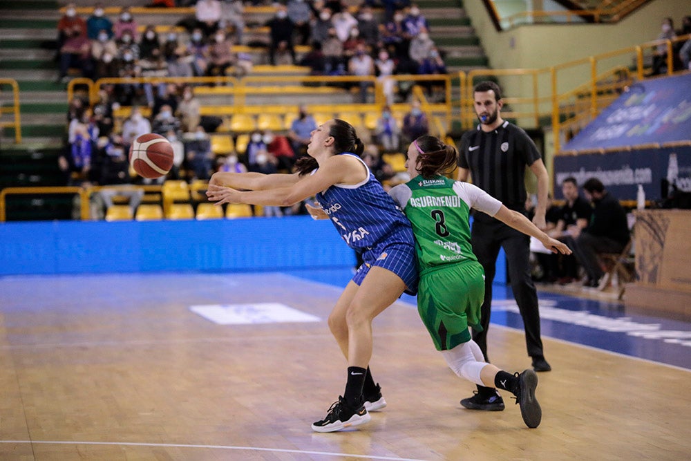 El CB Avenida alarga su esfuerzo frente a Araski antes de la batalla de Fontajau (75-56)