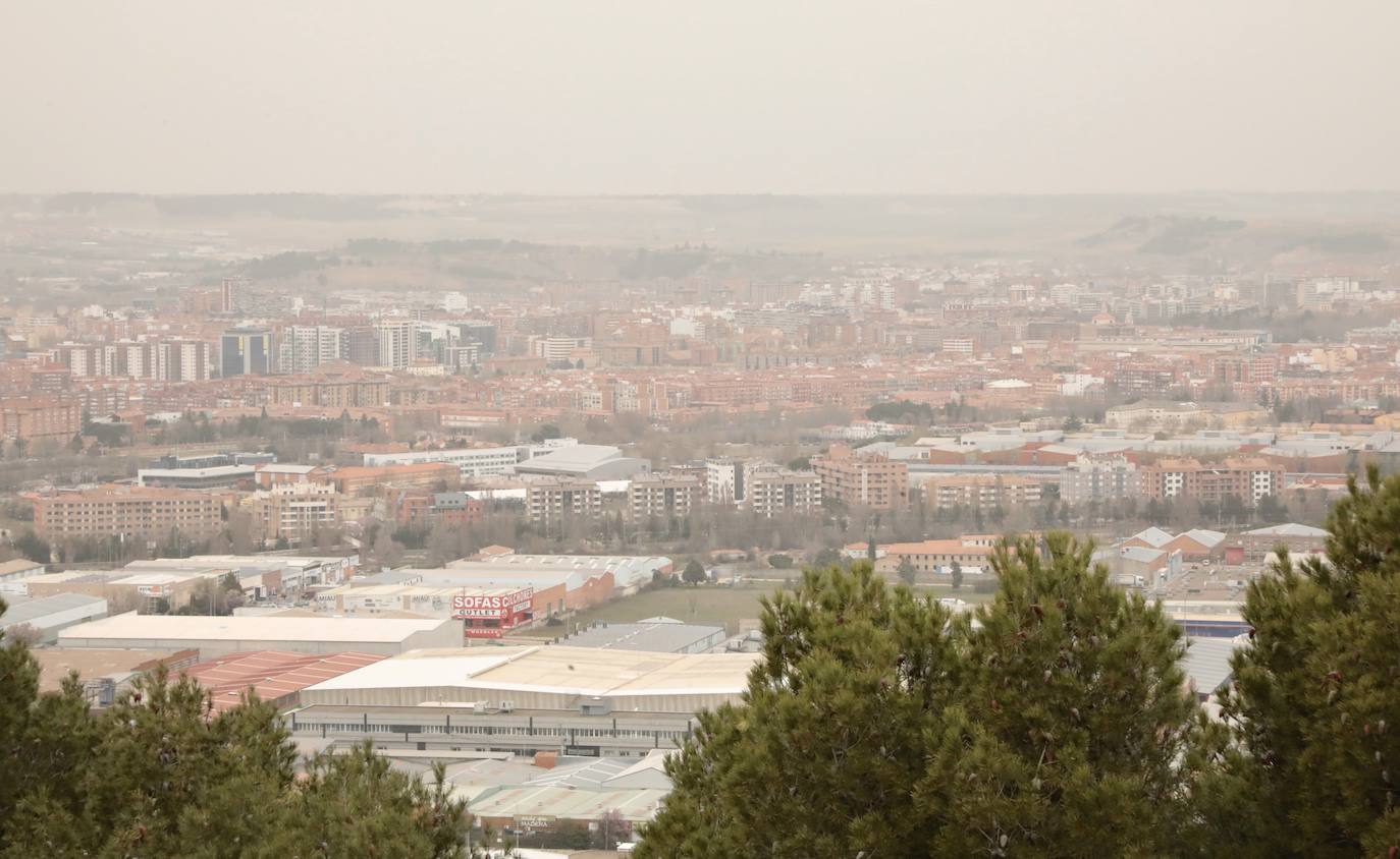 Fotos: Las estampas de la calima en Valladolid