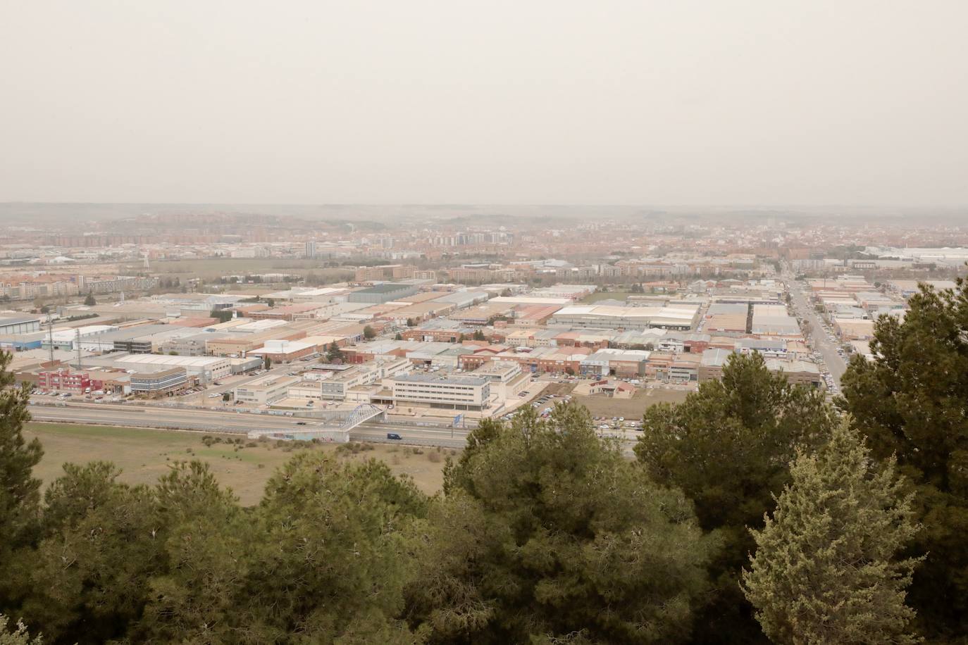 Fotos: Las estampas de la calima en Valladolid