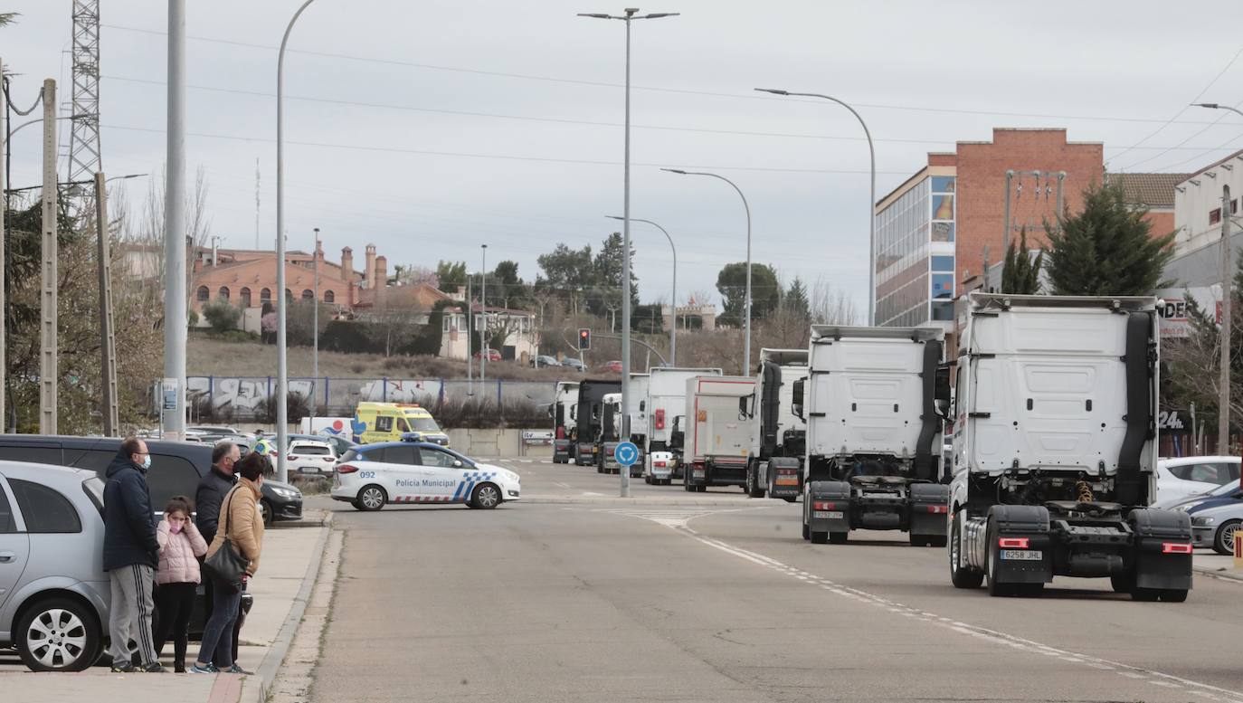 Fotos: La caravana de camiones, a su paso por Valladolid