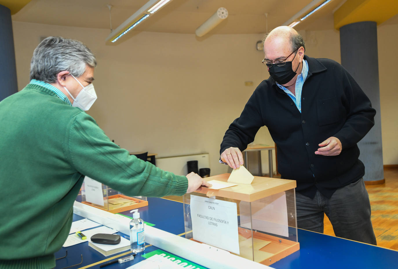 Fotos: Primera vuelta en la elección del rector de Valladolid