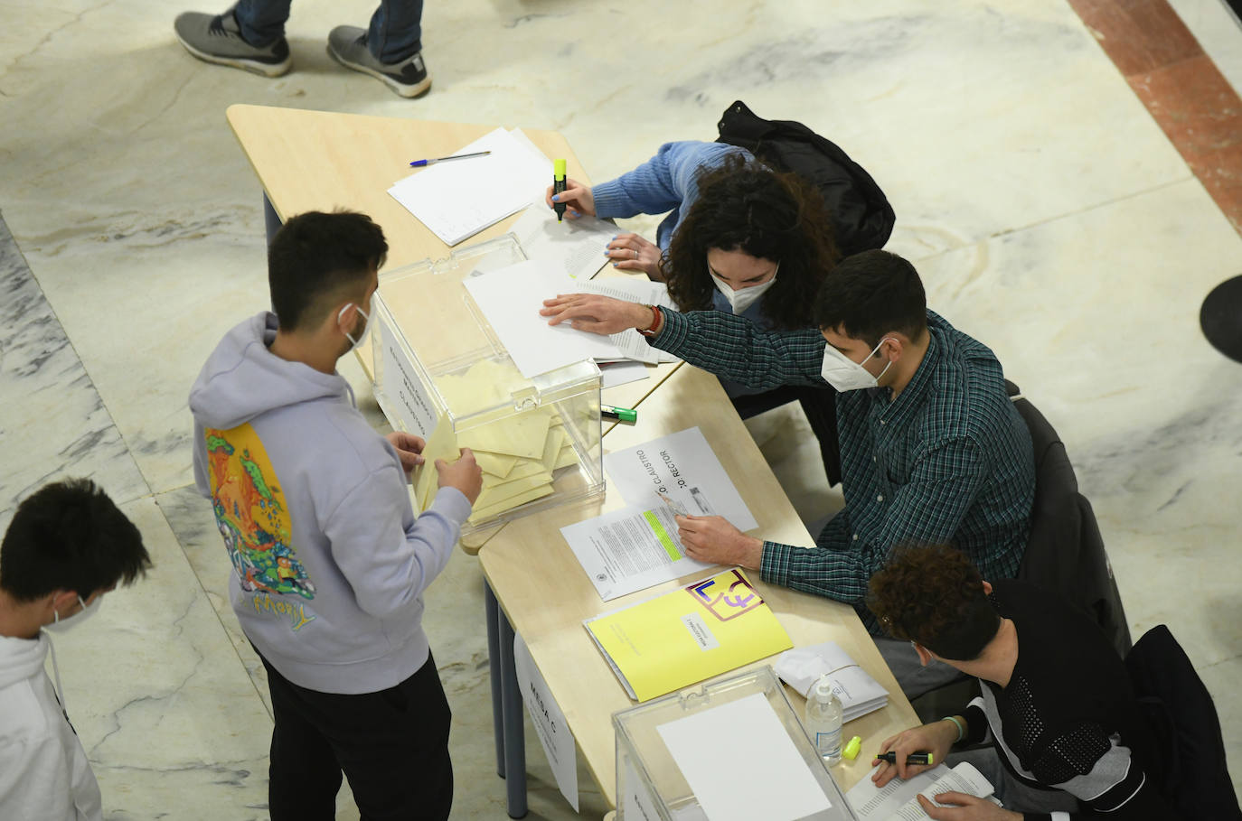 Fotos: Primera vuelta en la elección del rector de Valladolid