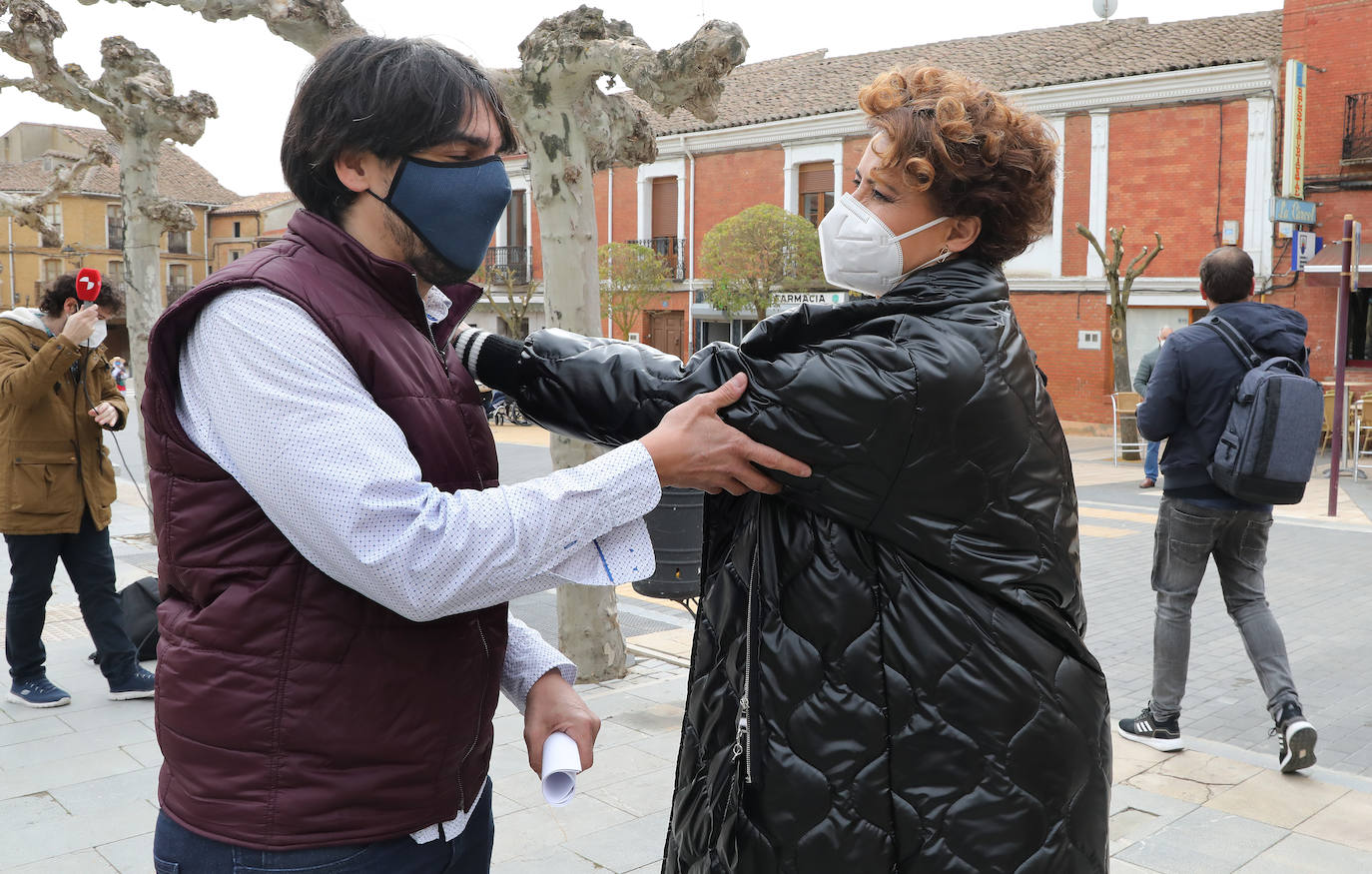 Fotos: La televisiva Irma Soriano conquista la Feria de Villada