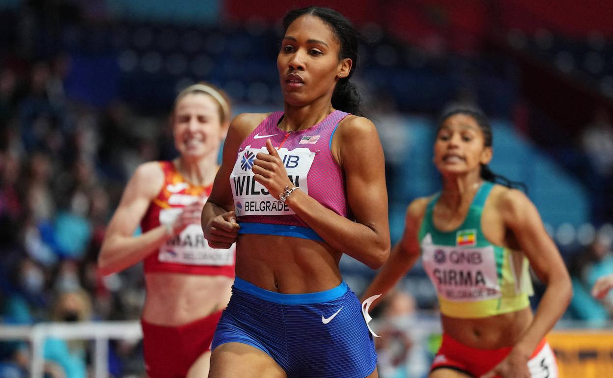 Lorena Martín, a la izquierda, entra segunda en su semifinal. 